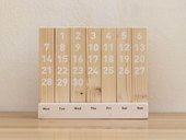 04-dreveny-kalendar.jpg