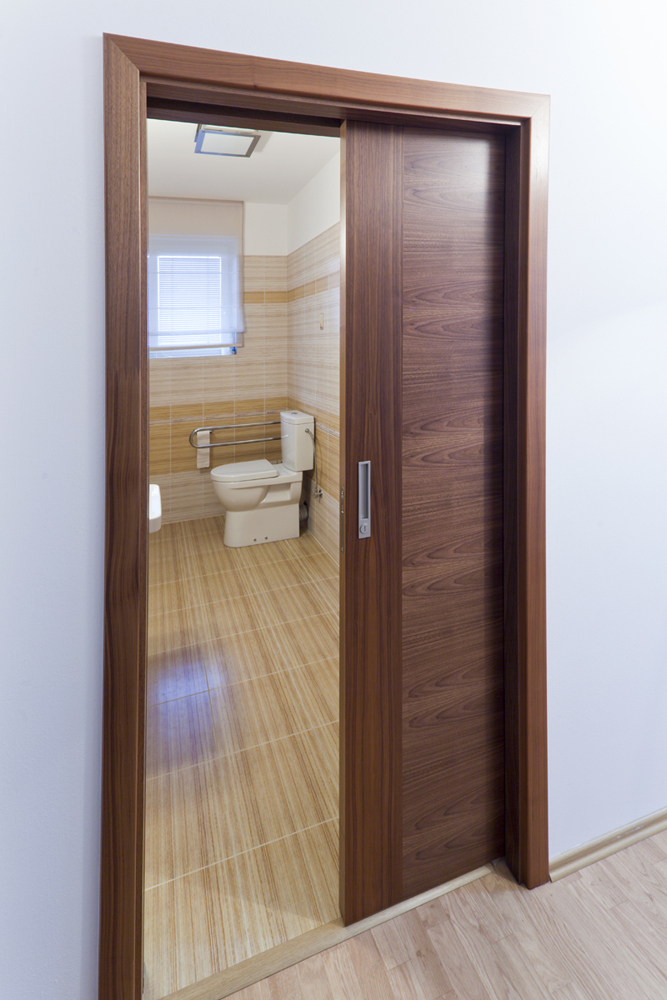 Stavební pouzdro NORMA STANDARD od J.A.P. šetří místo v koupelně.