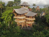 10-bambusovy-dum-elora-hardy-ibuku-bali.jpg