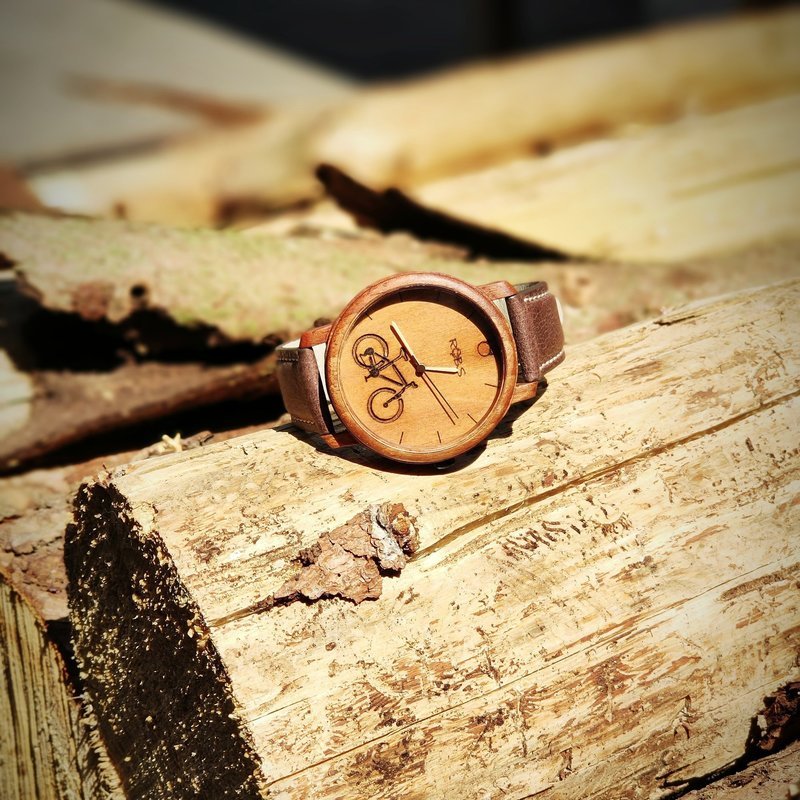 Dřevěné hodinky Robs