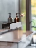 Be_myshelf_police_stainless_steel_01_foto_zdroj_www.haptic.store.jpg